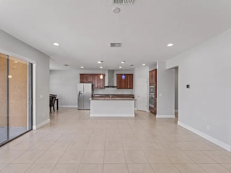12969 Burns Dr — Photo 4