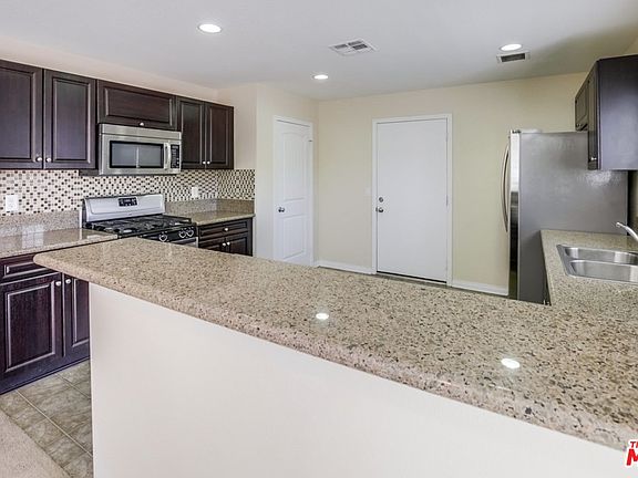 4th image of 27377 Bramwell St