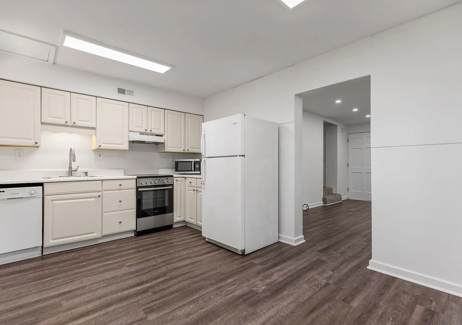 53 Faris Cir. — Photo 4