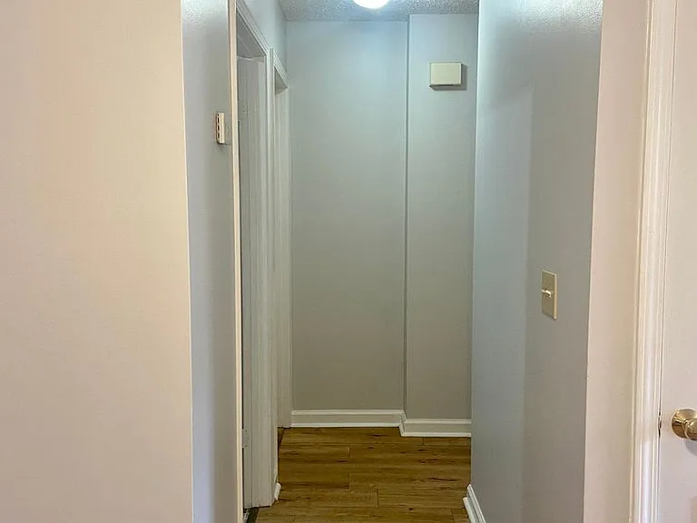 2422 Johnson Dr — Photo 3