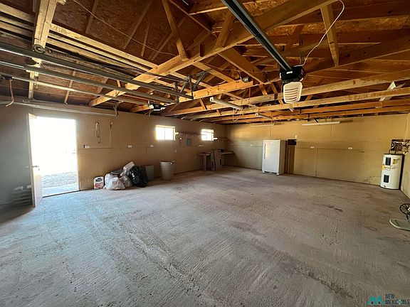 4th image of 917 N Pershing St