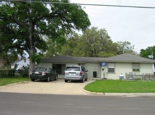 809 W Avenue D, Belton, TX 76513