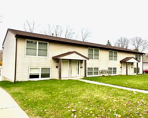 521 Cedar St NE Photo 1