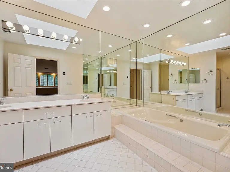6 Goldleaf Ct — Photo 17