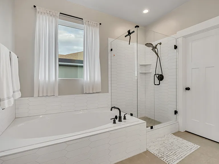 2504 W Sunset Way — Photo 12