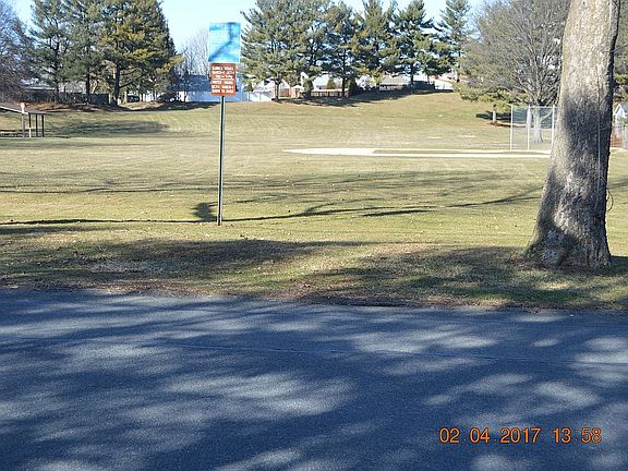 2nd image of 2 Wedgewood Dr