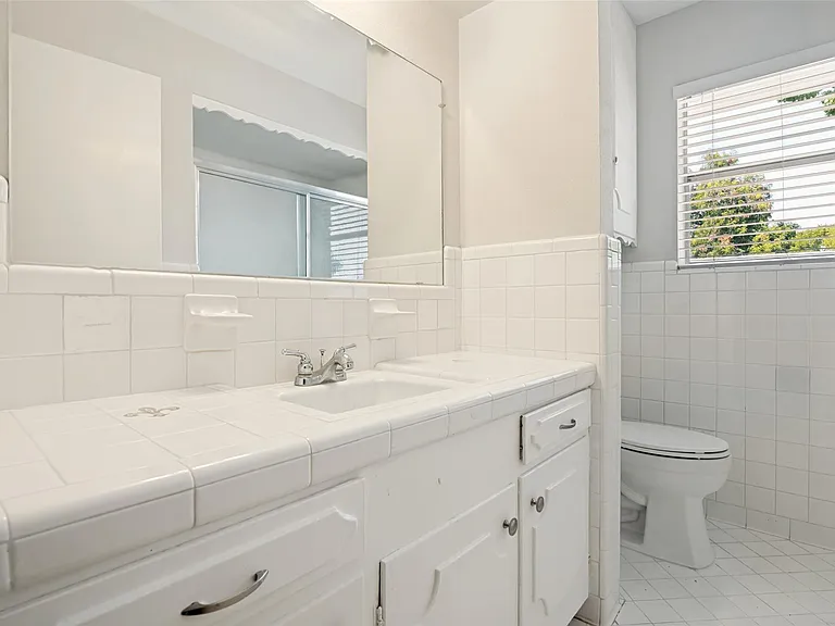 7005 Kingsbury Dr — Photo 8