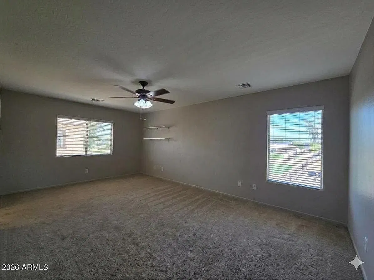 3 bed, 1564 sqft, $2,100 — Photo 2