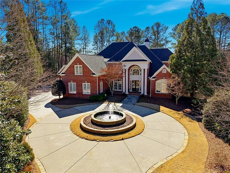 6335 Howell Cobb Ct — Photo 44