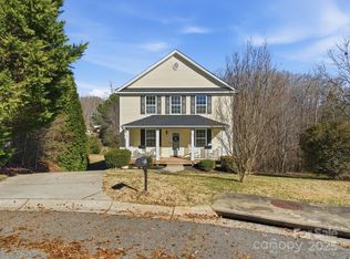 957 Poplar Forest Rdg, Clover, SC 29710