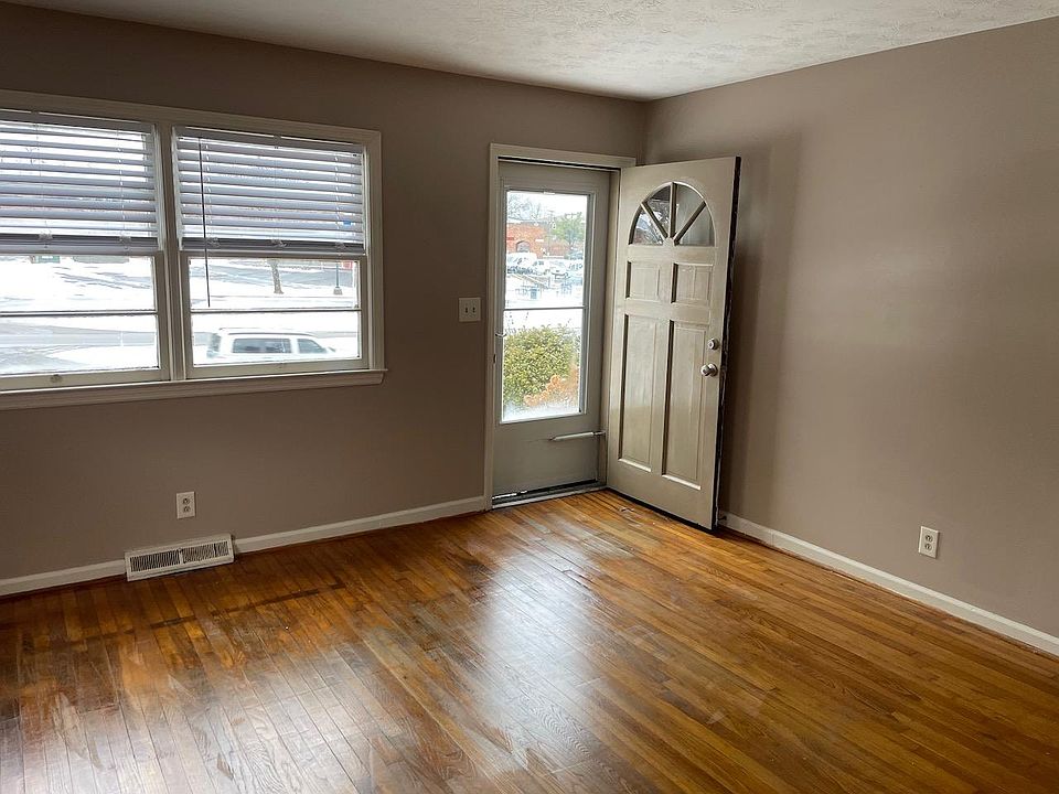 1st image of 3516 Lansdowne Dr Unit B