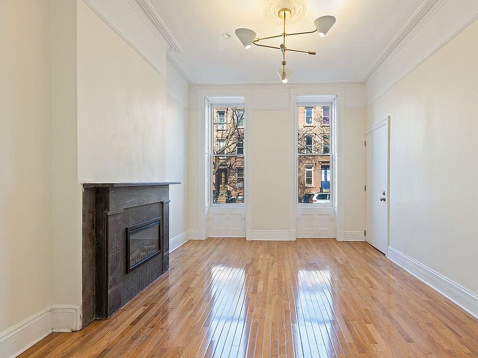 1st image of 562 10th St #1