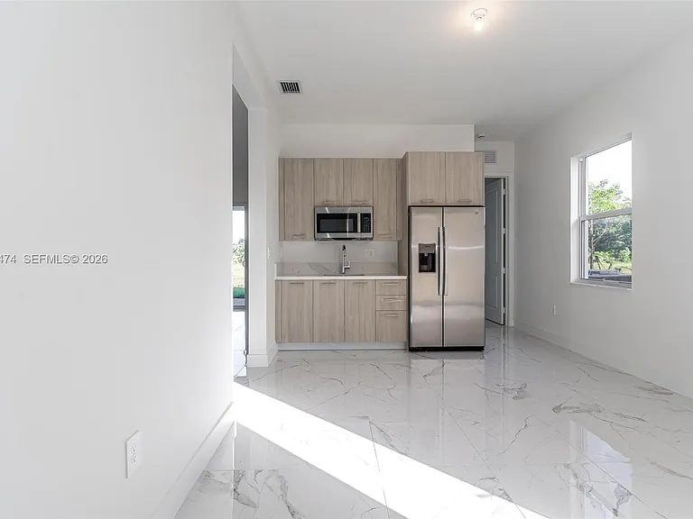 12289 SW 43rd St — Photo 7
