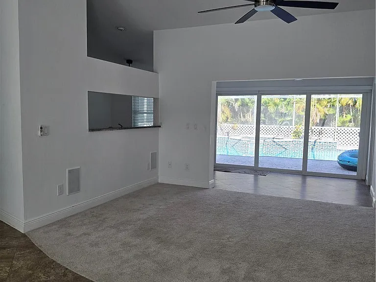 2136 SE 8th Ave — Photo 7