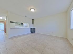 211 Tooke St