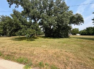 605 8th St SW, Little Falls, MN 56345