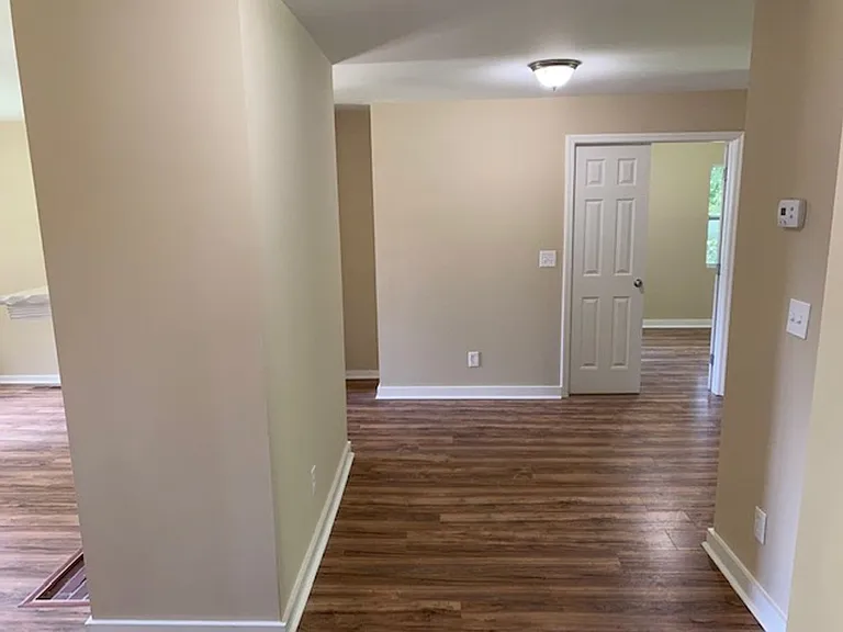 2112 Sycamore St SW — Photo 6