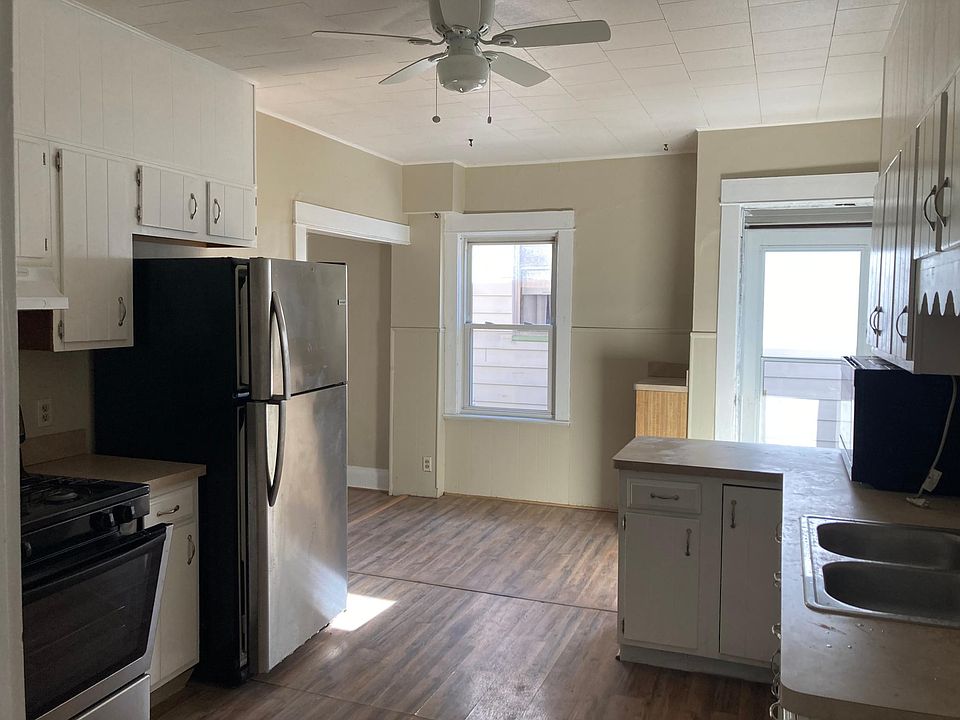 Kitchen Photo 2