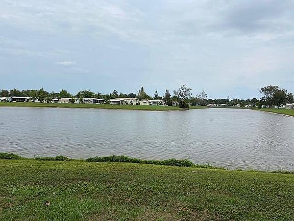 2nd image of 152 E Caribbean