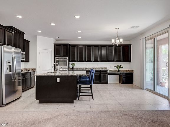 3rd image of 6221 Canterbury Field Rd
