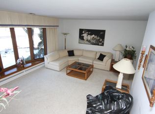 N102W15341 Venus Ct, Germantown, WI