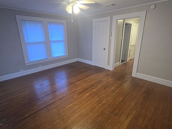 3rd image of 2900 Gorman Ave