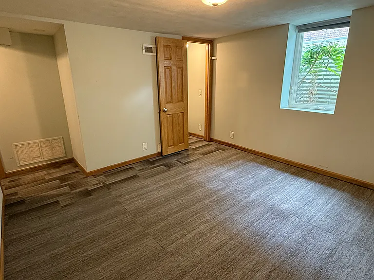 824 N 47th St — Photo 20