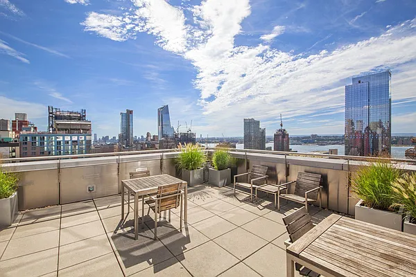 Rented by Halstead Real Estate | media 43