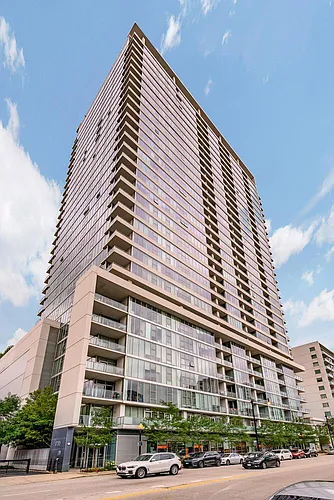 1720 S Michigan Ave Photo 1