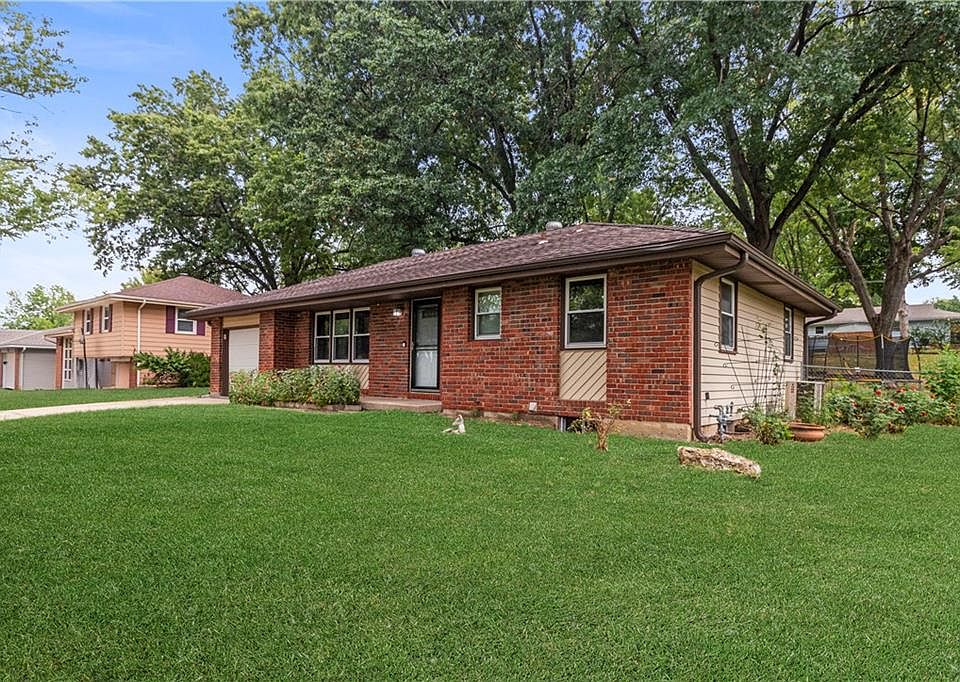1st image of 1609 N Howard Dr