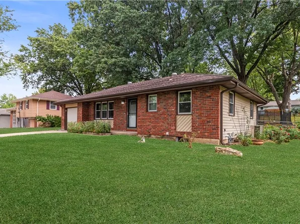 1609 N Howard Dr, Independence, MO 64050