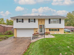 4090 Stratford Dr, Irwin, PA
