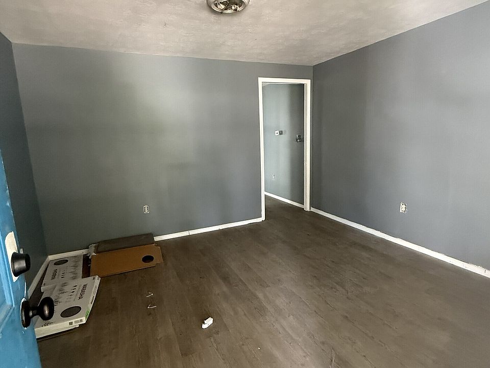 2nd image of 841 N Lasalle St