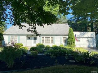 54 Lyndon Rd, Fayetteville, NY 13066