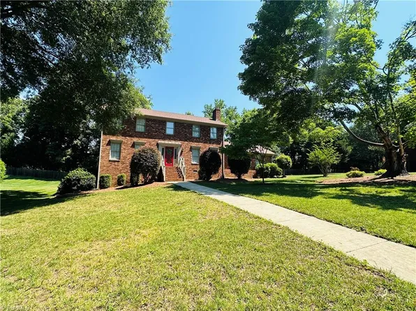 113 Royal Rd, Jamestown, NC 27282