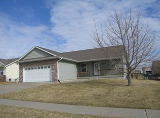 1350 Antler Dr, North Liberty, IA 52317