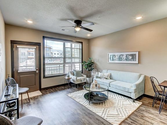 2nd image of 2495 Sawgrass Pl APT 104