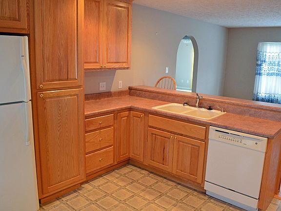 4th image of 504 Hills Gate Cir