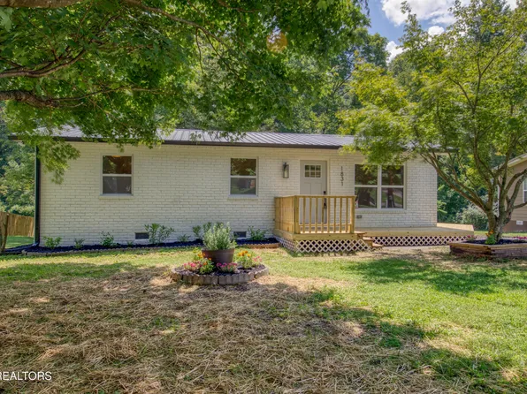 1831 Outer Dr, Lenoir City, TN 37771