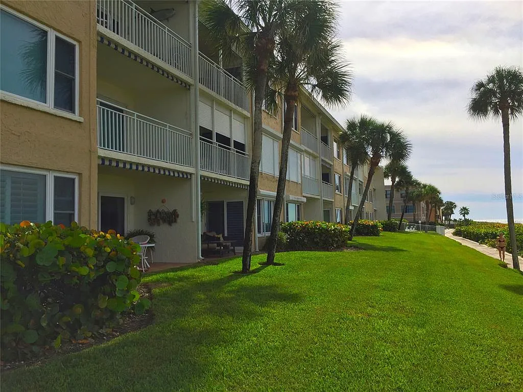 2 bed, 2.0 bath, 1387 sqft, $4,500 — Photo 2