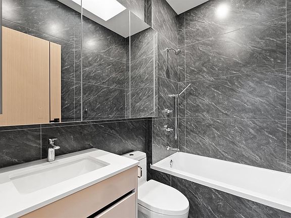 5th image of 1510 W 61st Ave