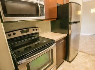 1030 Grant Ave #411, Winnipeg, MB R3M 2A2