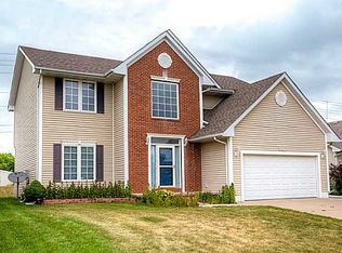 9117 Ridgeview Dr, Johnston, IA 50131