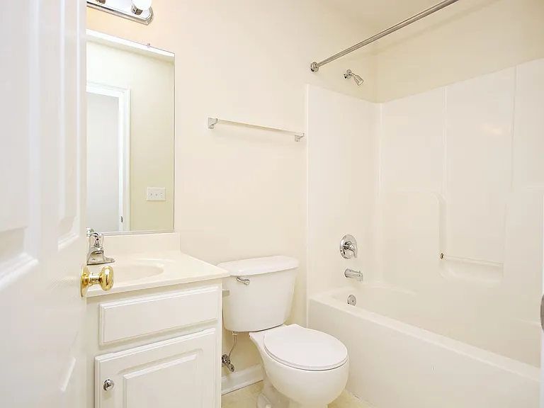 113-A Melbourne Park Cir — Photo 14