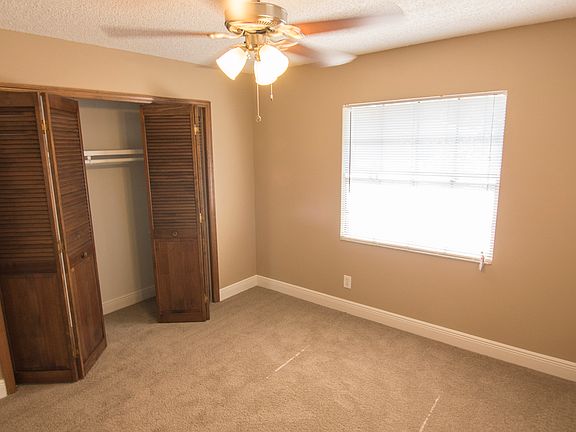 5th image of 1760 King Henry Dr