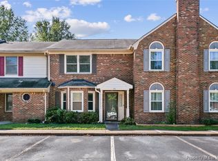 25 Dawn Ln, Hampton, VA 23666
