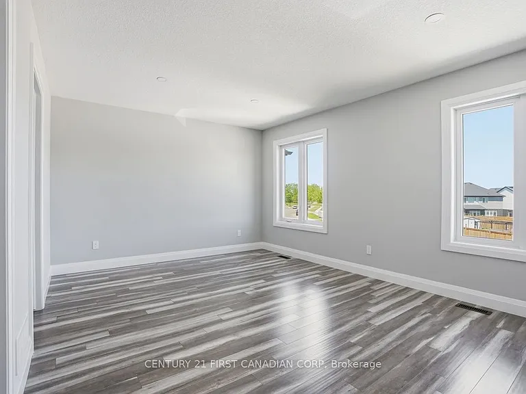 2775 Oriole Dr #UPPER — Photo 18