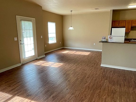 5th image of 1885 E Farragut Ave #400