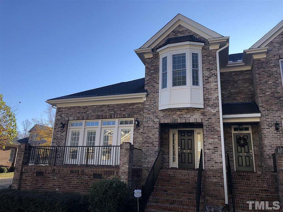 2nd image of 505 Valleyshire Rd