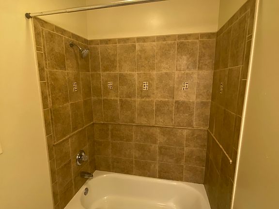 2nd image of 1261 W Cary St